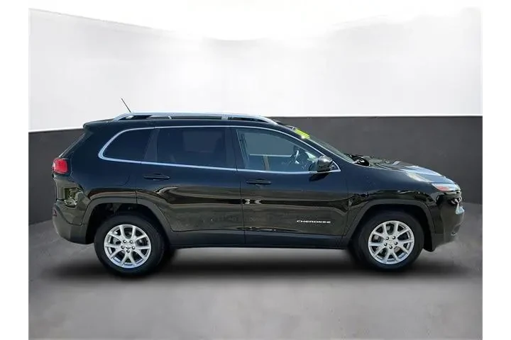 $8000 : Jeep Cherokee 2018 Latitude image 7