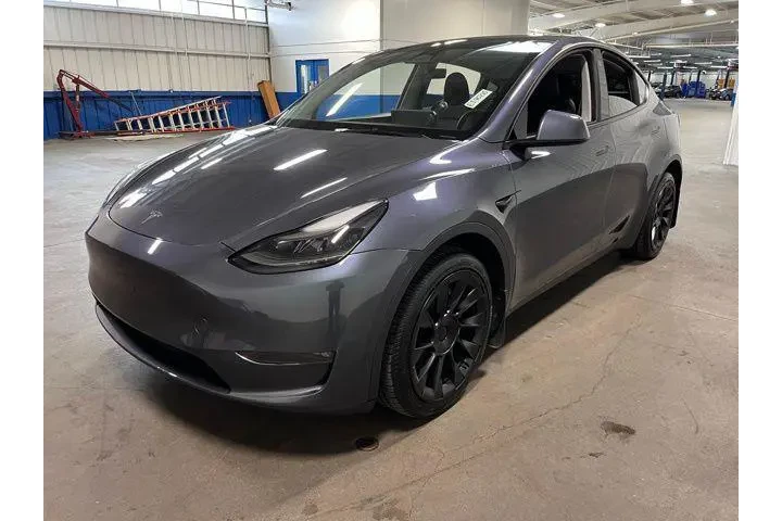 $34447 : Tesla Model Y 2023 AWD Long image 7