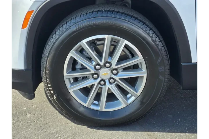 $30148 : Chevrolet Traverse 2023 LT C image 9