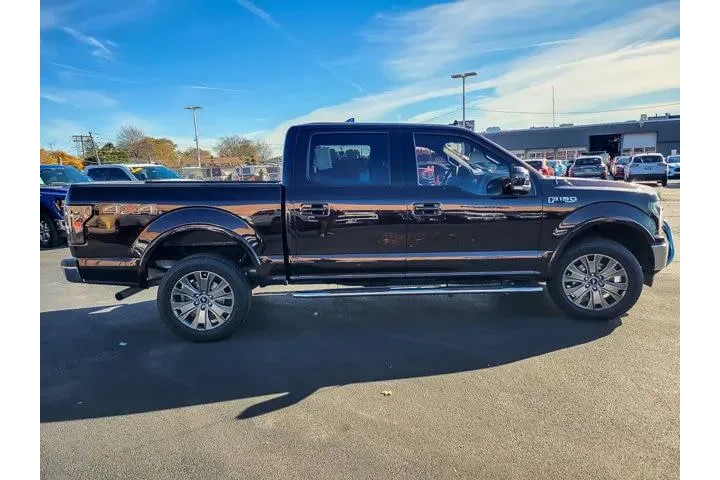 $31752 : Ford F-150 2019 4x4 Lariat 4 image 9