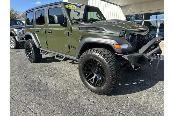 $32988 : Jeep Wrangler 2023 4x4 Sport image 2