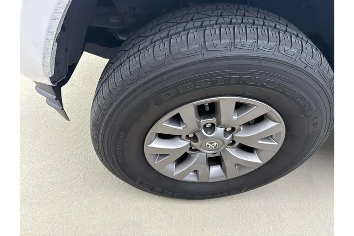 $23980 : Toyota Tacoma 2019 4x2 TRD S image 4