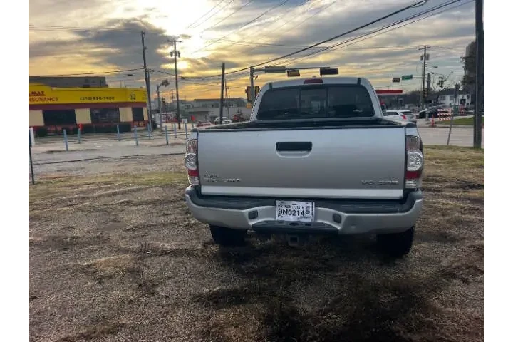 $15995 : 2010 Tacoma V6 image 7
