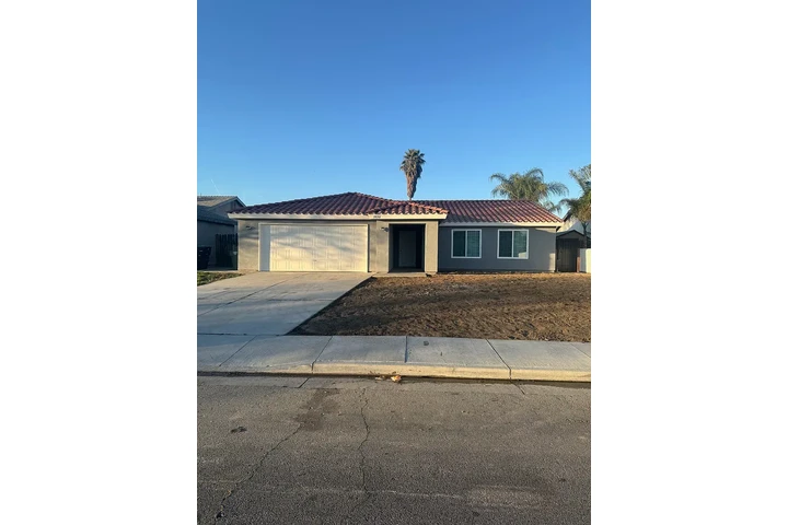 $1200 : Renta Listo 3 Bedroom 🏠 image 1