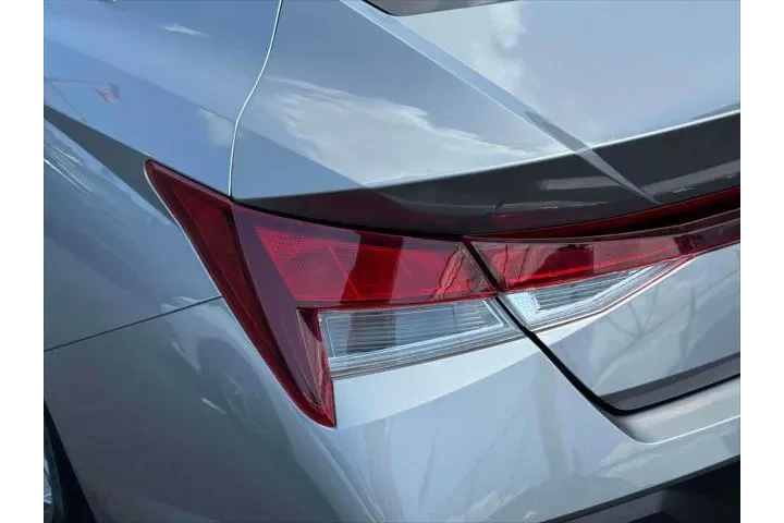 $17998 : Hyundai ELANTRA 2024 SE 4dr image 8