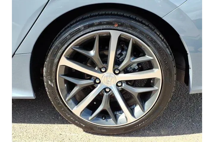 $25900 : Honda Civic 2024 Touring 4dr image 8