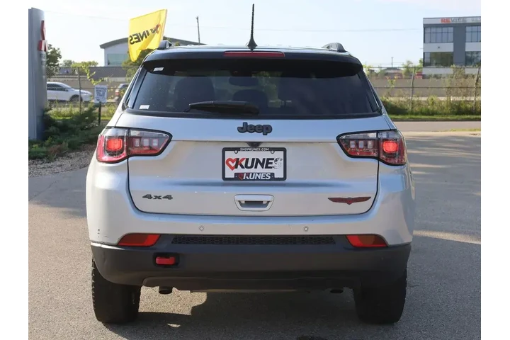 $24277 : Jeep Compass 2024 4x4 Trailh image 7