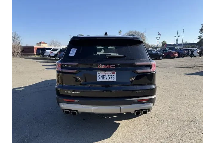 $34000 : GMC Acadia 2024 Elevation 4d image 4