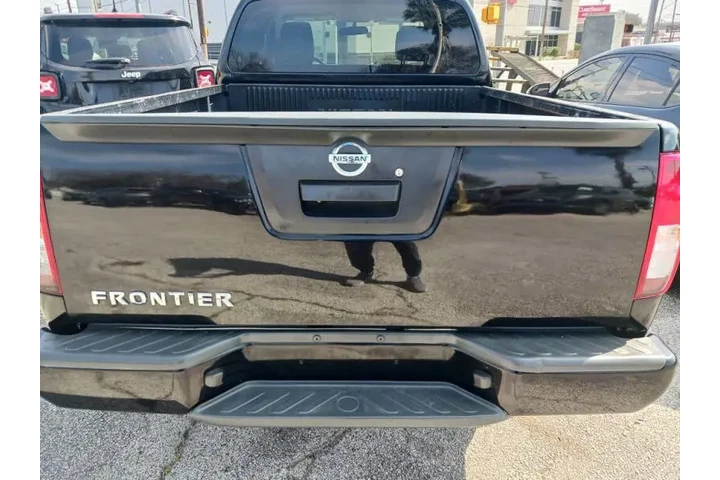 $14800 : 2019 Frontier S image 5