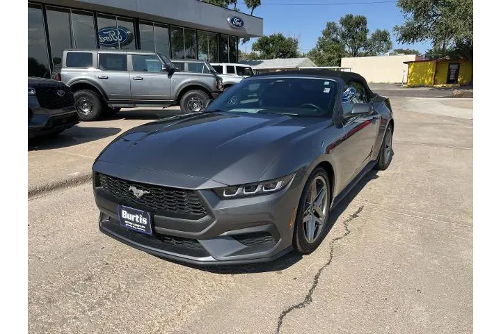$36000 : Ford Mustang 2024 EcoBoost P image 2