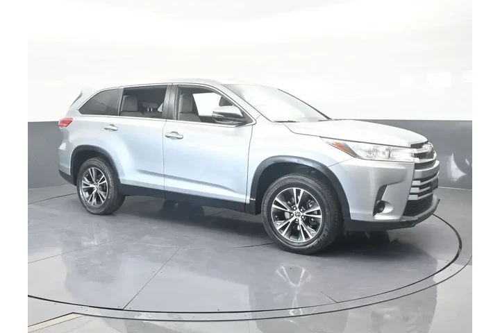 $17991 : Toyota Highlander 2019 LE 4d image 8