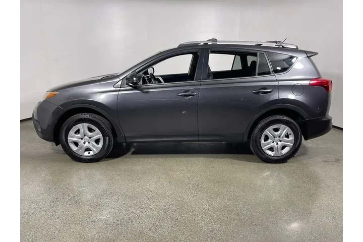 $11995 : Toyota RAV4 2015 AWD LE 4dr image 6