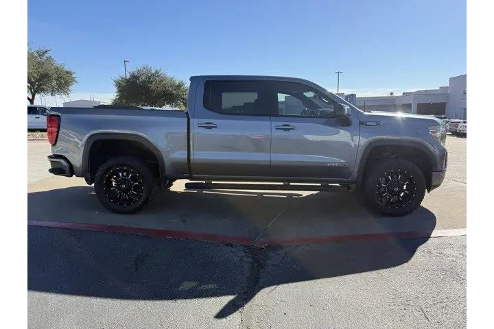 $32950 : GMC Sierra 1500 2020 4x4 AT4 image 2
