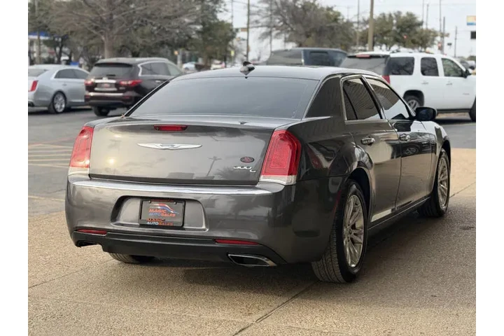 $1 : 2017 300 C image 9