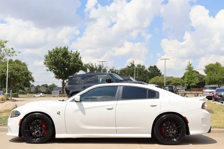 $45992 : 2016 Charger SRT Hellcat image 9