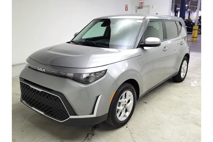 $15998 : Kia Soul 2023 LX 4dr Crossov image 3