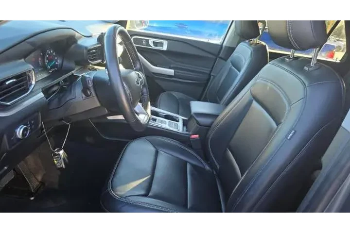 $29950 : Ford Explorer 2022 XLT 4dr S image 7
