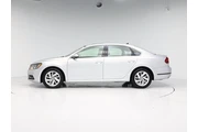 $14599 : Volkswagen Passat 2018 2.0T thumbnail