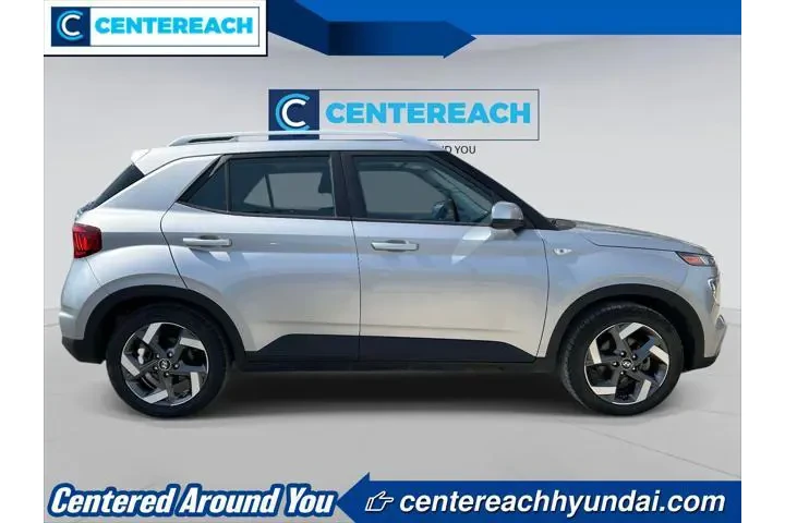 $15795 : Hyundai VENUE 2023 SEL 4dr C image 7