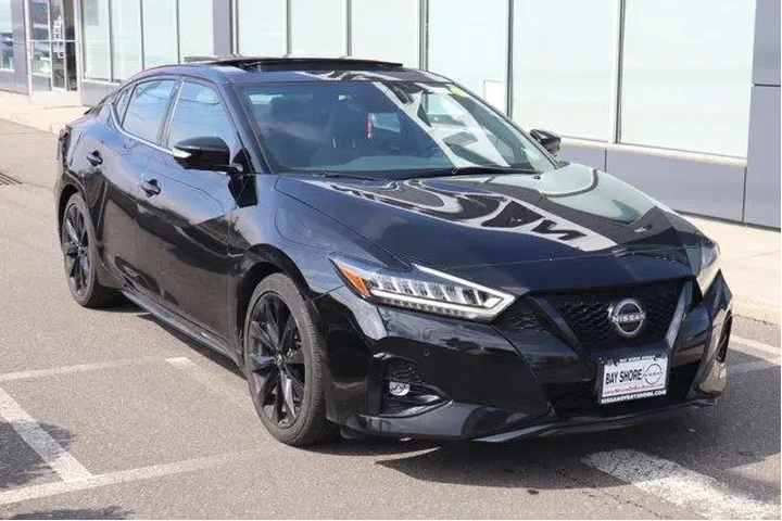 $28507 : Nissan Maxima 2023 3.5 SR 4d image 3