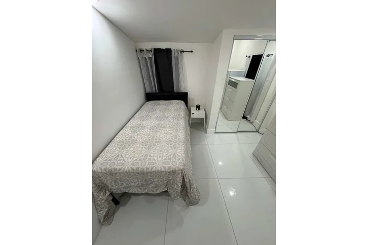 $900 : Se Renta Habitación image 3