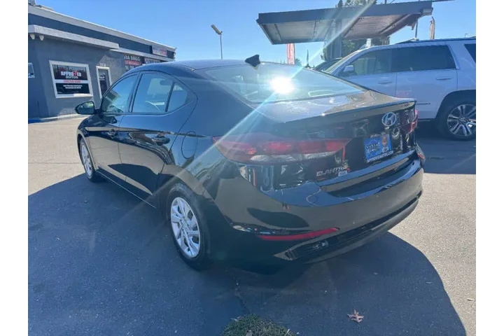 $7998 : 2017 Elantra SE image 6