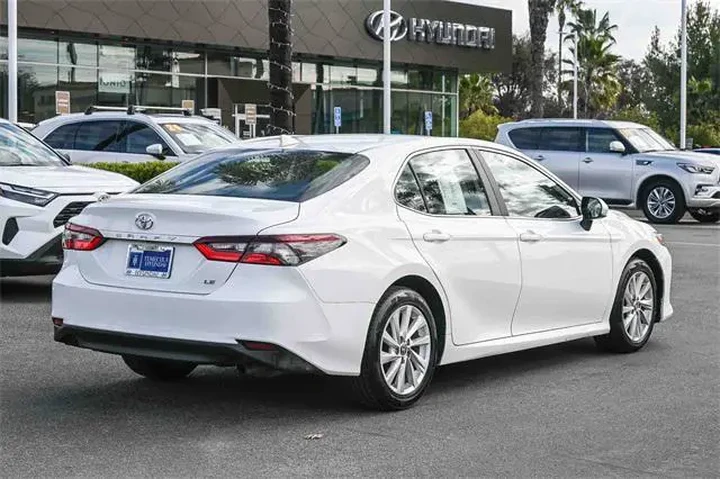 $22500 : Toyota Camry 2024 LE 4dr Sed image 4