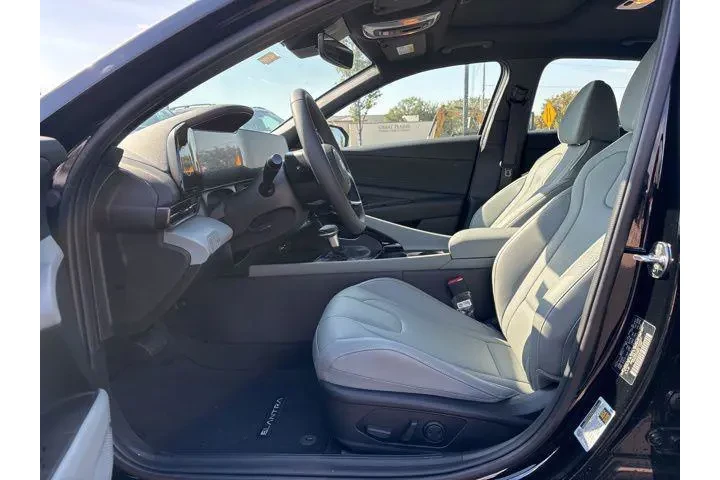 $27998 : Hyundai ELANTRA Hybrid 2025 image 4