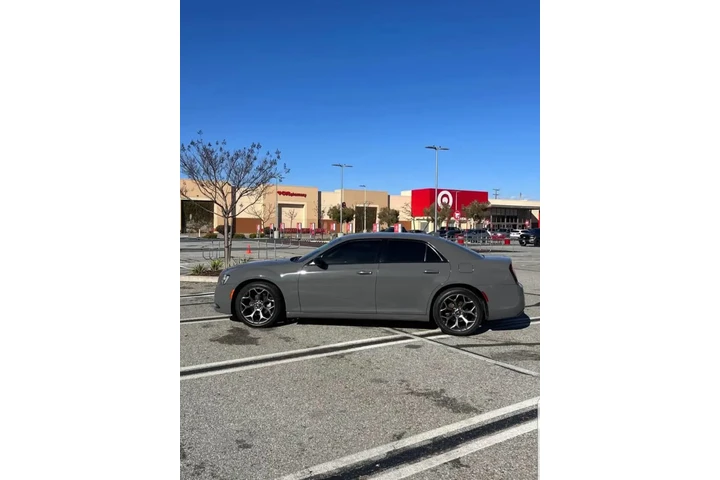 $9000 : 2018 Chrysler 300 Touring image 10
