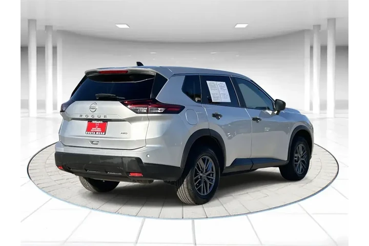 $18323 : Nissan Rogue 2024 AWD S 4dr image 4