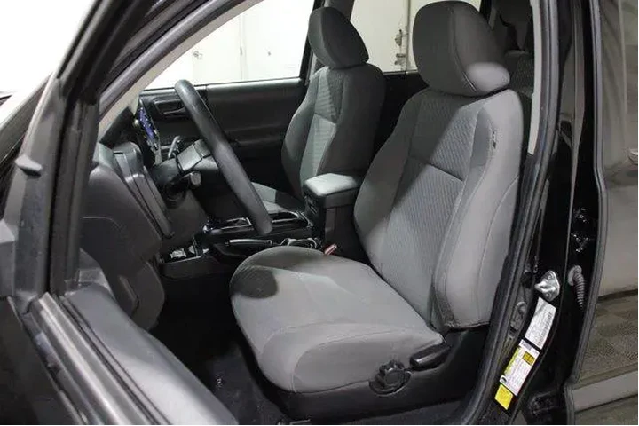 $34882 : Toyota Tacoma 2023 4x4 Trail image 4