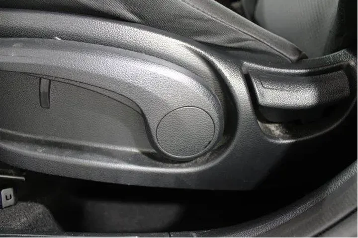 $19965 : Kia Soul 2024 LX 4dr Crossov image 4