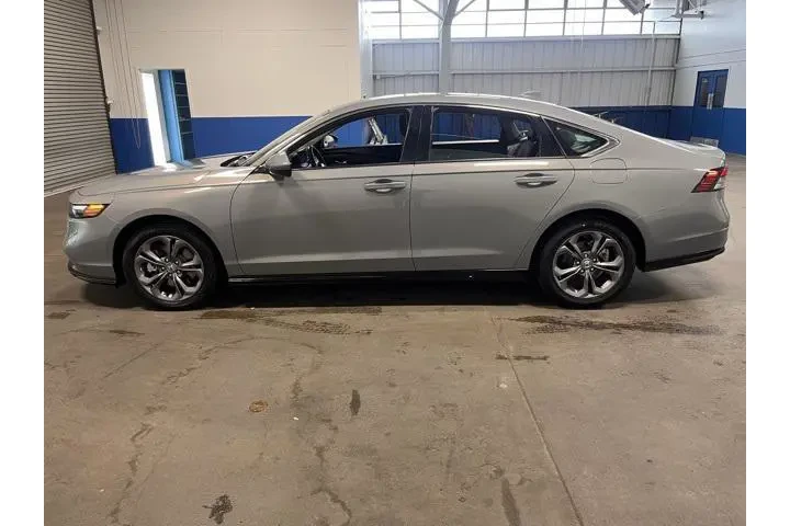 $28834 : Honda Accord Hybrid 2024 EX- image 6