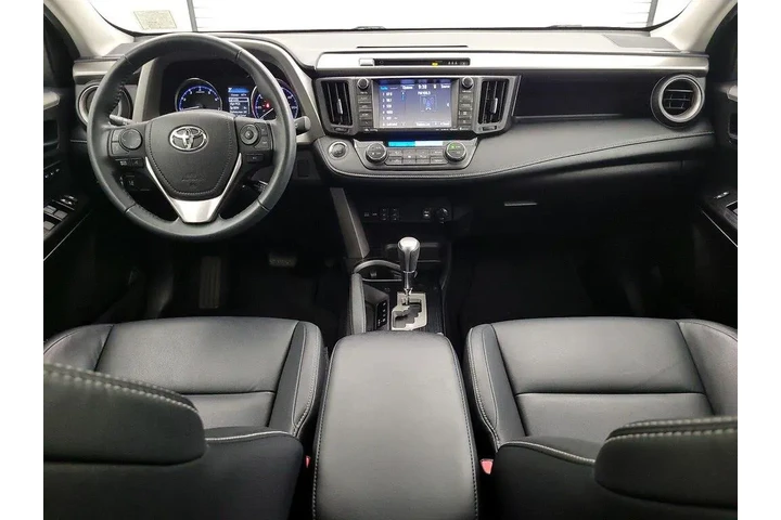 $25998 : Toyota RAV4 2017 AWD Limited image 9