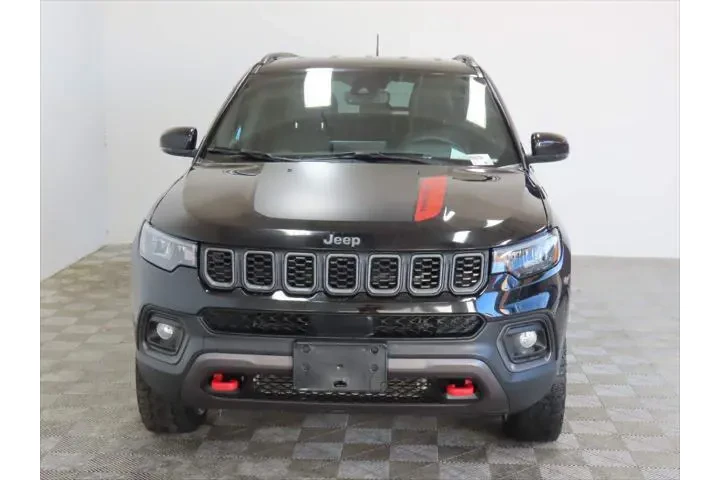 $22421 : Jeep Compass 2024 4x4 Trailh image 2
