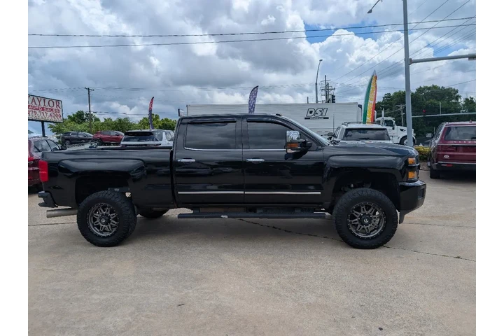 $34995 : 2016 Silverado 2500HD image 4