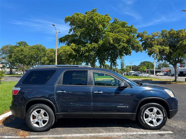 $1950 : 💵 Cash 💵 2008 GMC ACADIA 🚙 image 6