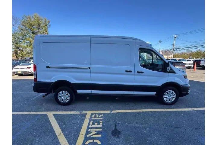 $36223 : Ford Transit 2023 250 3dr SW image 8