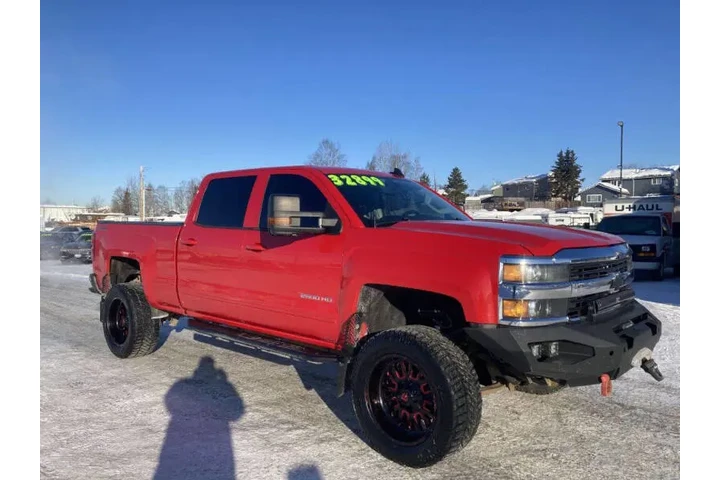 $32899 : 2015 Silverado 2500HD image 4