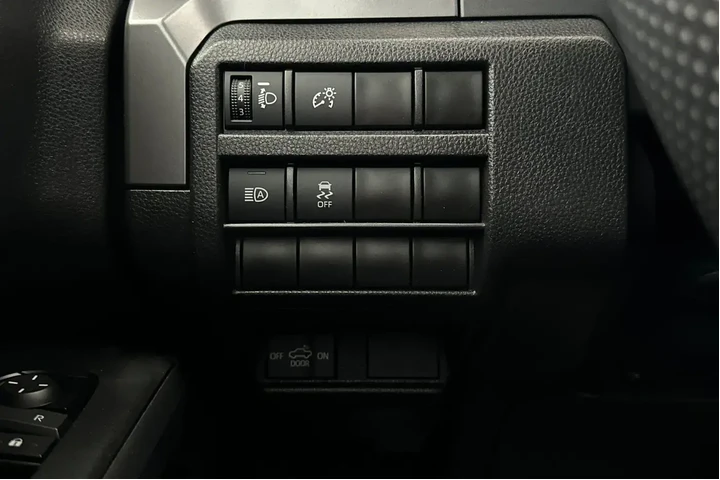 $39777 : Toyota Tacoma 2024 4x4 SR5 4 image 3