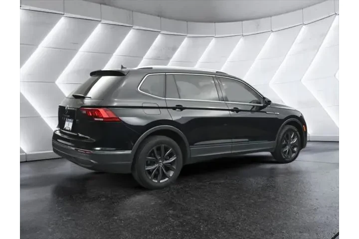 $19118 : Volkswagen Tiguan 2022 SE 4d image 7