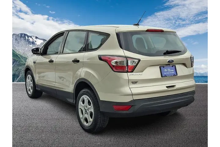$11977 : Ford Escape 2017 S 4dr SUV image 4