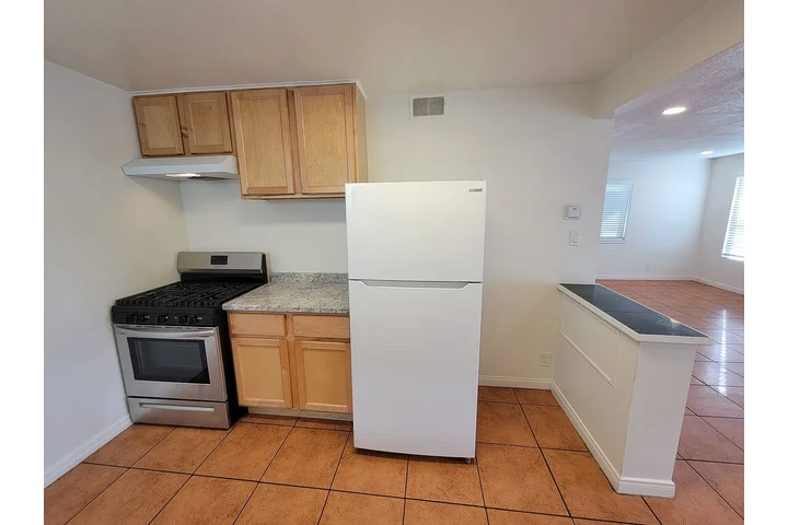 $1000 : Esta casa de 2 dormitorios y 1 image 6
