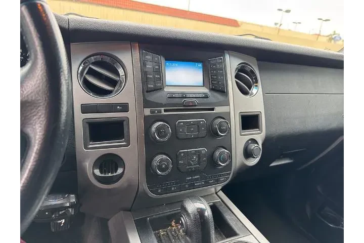 $11087 : Ford Expedition EL 2017 4x2 image 8