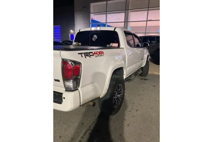 $33225 : Toyota Tacoma 2020 4x4 TRD S image 4