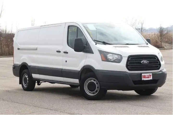 $24950 : Ford Transit 2018 250 3dr LW image 2