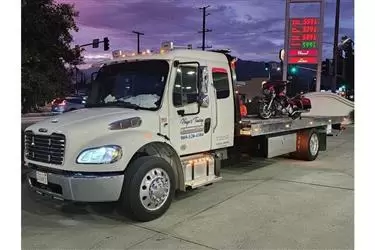 Servicio de Grúa 24/7 🚗 en San Bernardino