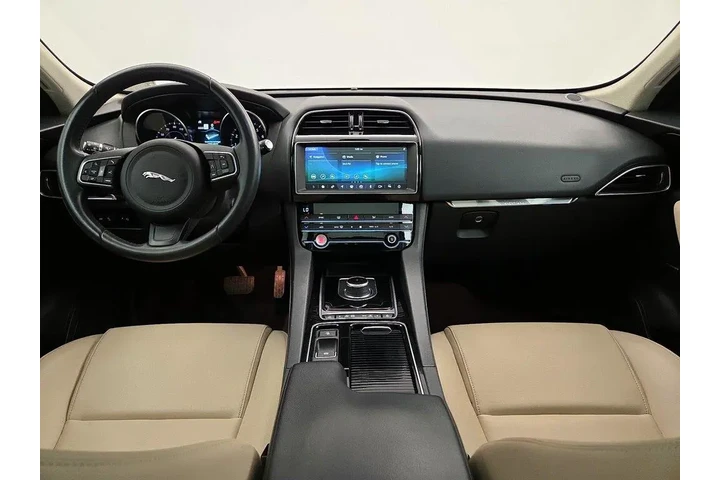 $25998 : Jaguar F-PACE 2020 AWD 25t P image 9