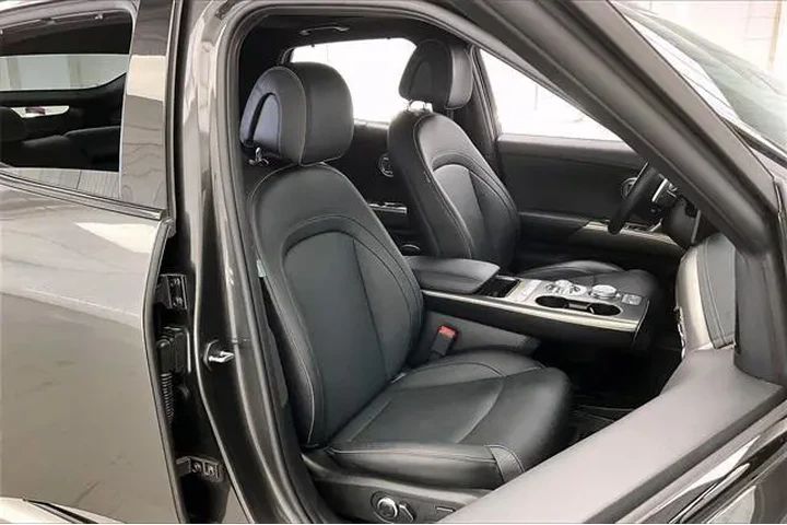 $32990 : Genesis GV60 2024 AWD Advanc image 7