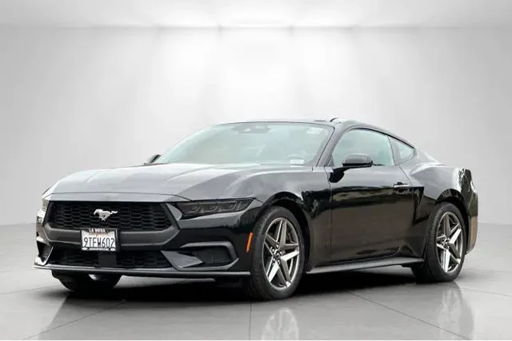 $33995 : Ford Mustang 2025 EcoBoost P image 7